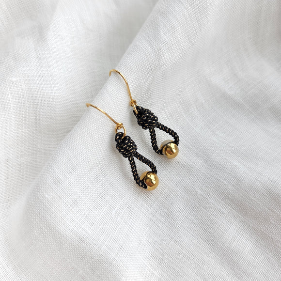 Black Novelle Dangling Earrings - round beads